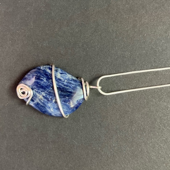 Lapis Lazuli Necklace, Crystal Jewelry, wire wrapped lapis lazuli pendant - Picture 15 of 15